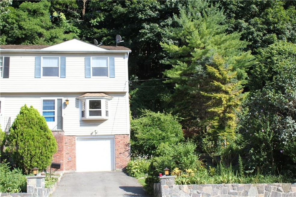 160 Maple St, Croton On Hudson, NY 10520 - photo 1