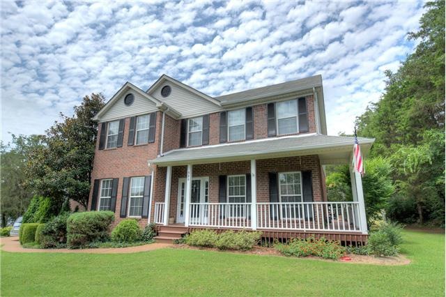 Welcome home to 980 Dortch Lane in Nolensville's Stonebrook subdivision.