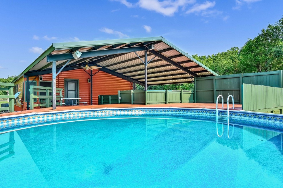 606 Trail Rd, Denison, TX 75021 - photo 1