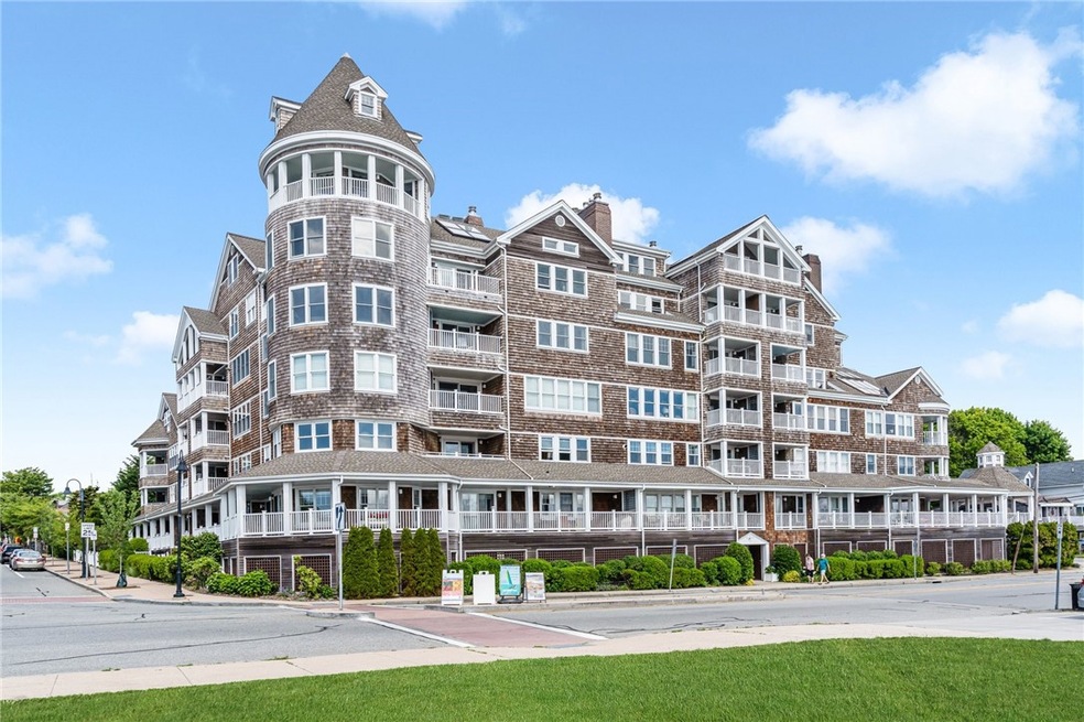 53 Conanicus Ave unit 4A, Jamestown, RI 02835 - photo 1