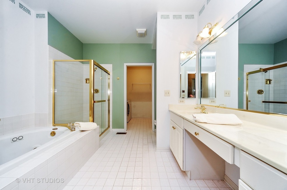 2044 Trent Ct, Glenview, IL 60026 - photo 1