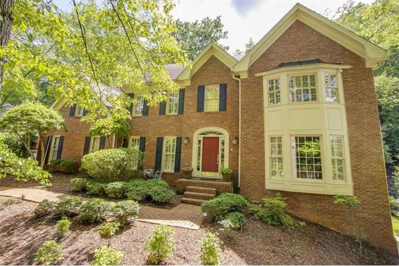 8845 Glen Ferry Dr, Alpharetta, GA 30022 - photo 1