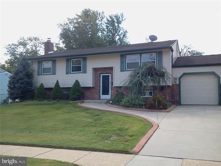 401 Hobart Dr, Clementon, NJ 08021 - photo 1