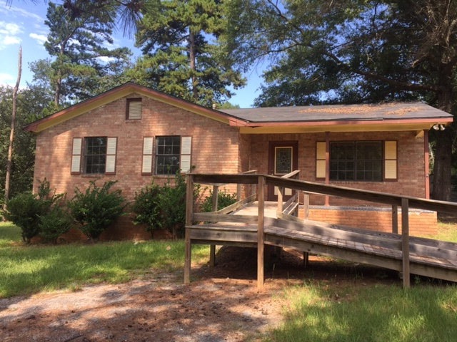 100 Crestview Ave SW, Milledgeville, GA 31061 - photo 1