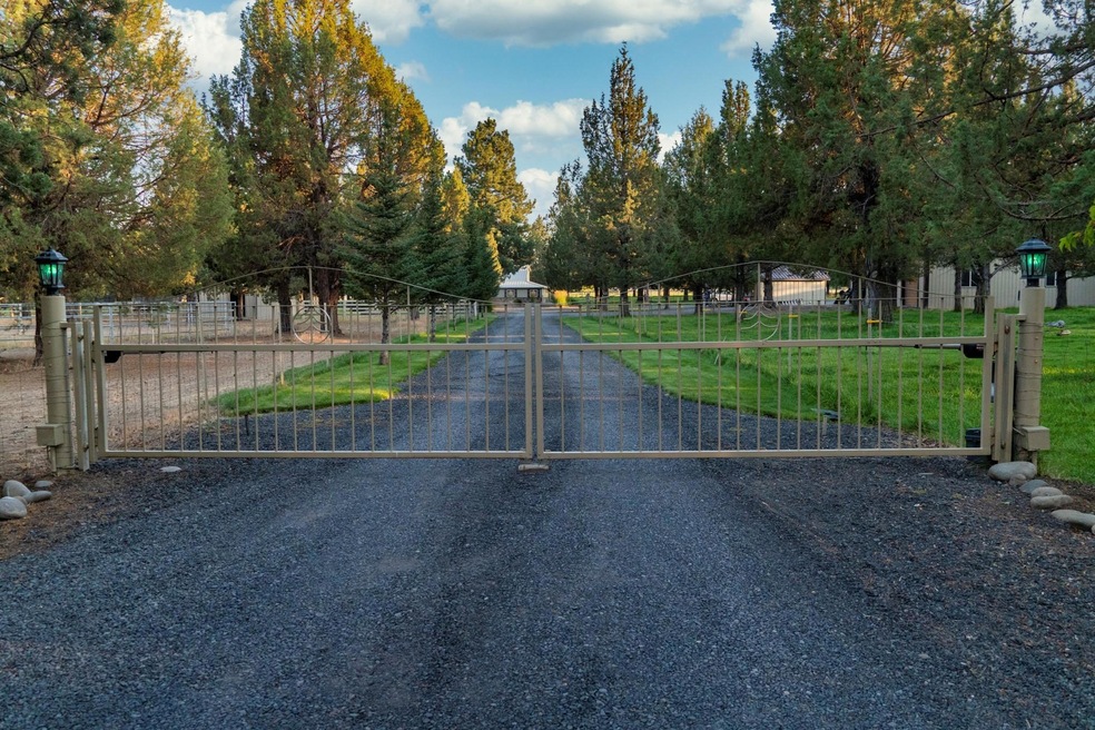 65309 Saddle Dr, Bend, OR 97703 - photo 1