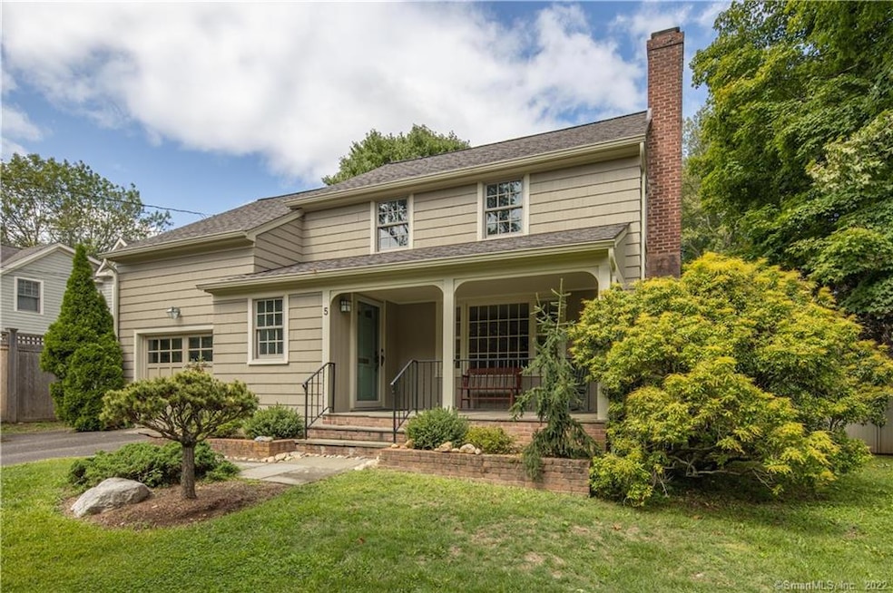 Welcome Home! 5 Lone Pine Lane, Westport