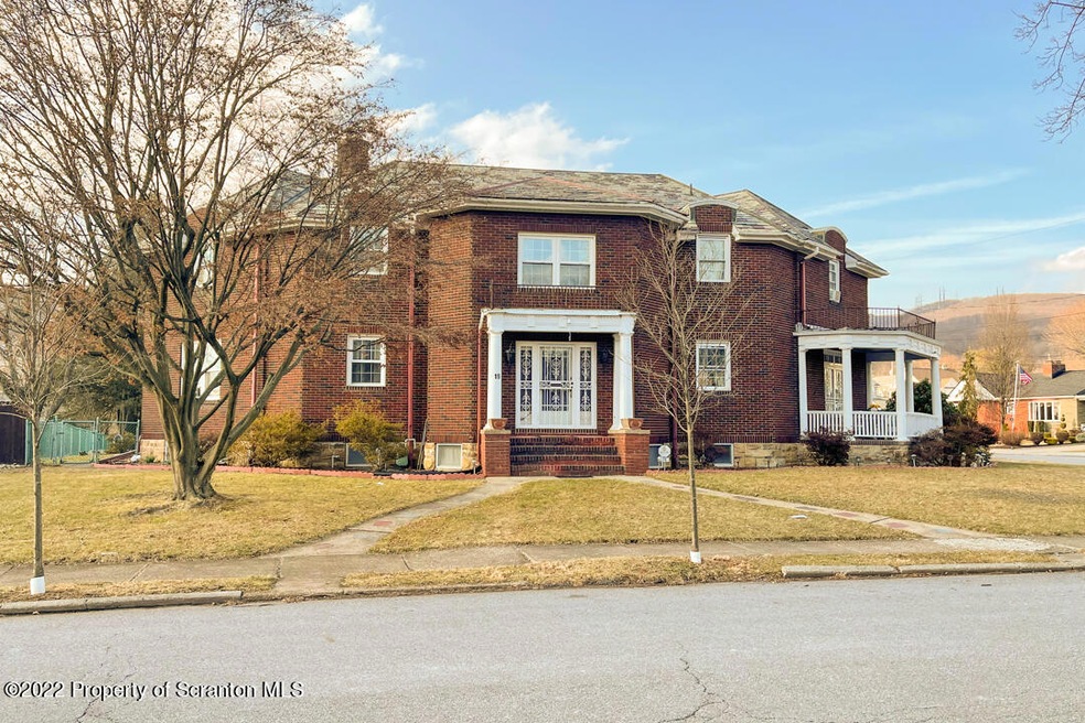 19 Hillcrest Dr, Olyphant, PA 18447 - photo 1