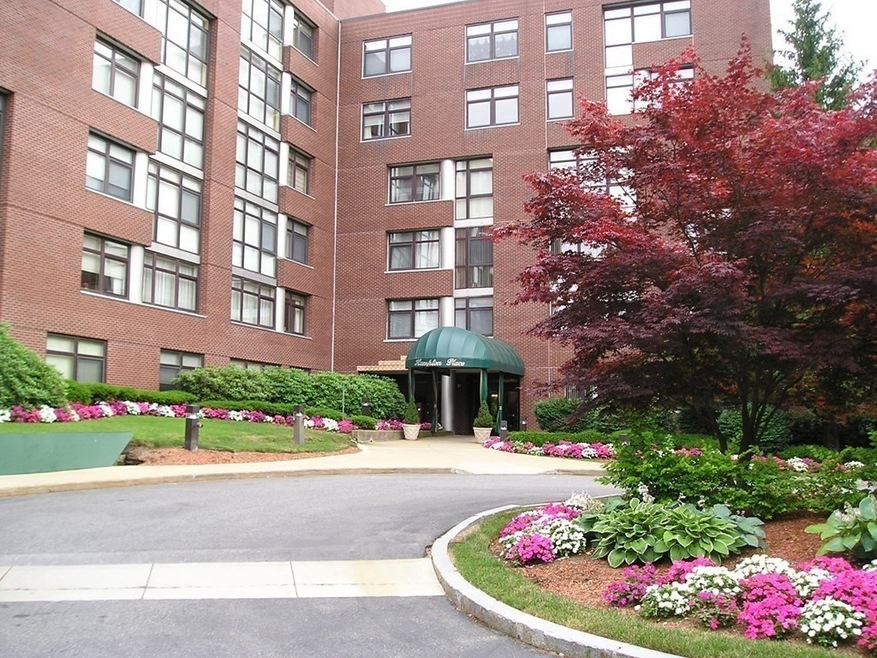 Hampton Place unit 207S, Chestnut Hill, MA 02467 - photo 1
