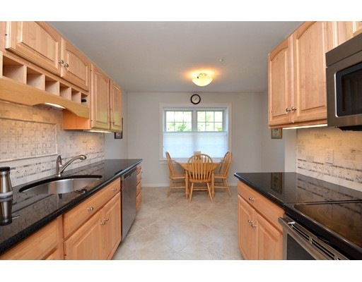705 Thayer St unit 705, Abington, MA 02351 - photo 1