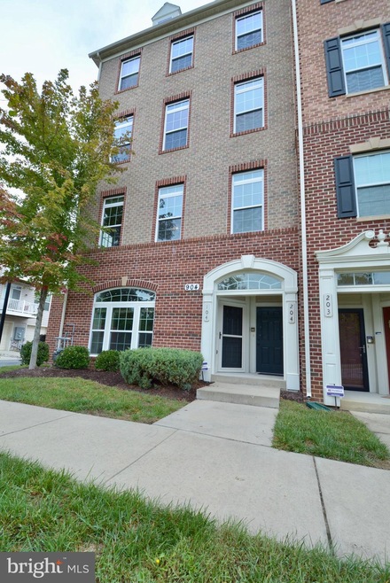 904 Hall Station Dr unit 104, Bowie, MD 20721 - photo 1