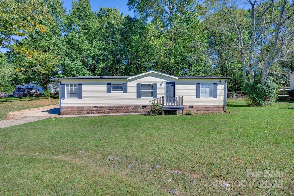 3464 Rock Creek Dr, Newton, NC 28658 - photo 1