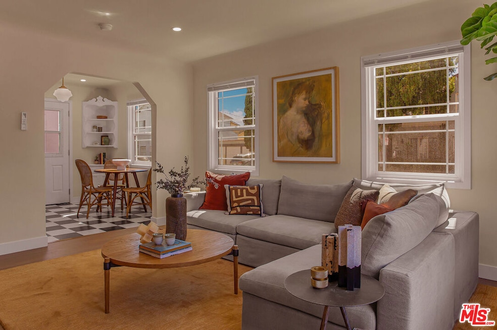 1462 Burnside Ave, Los Angeles, CA 90019 - photo 1