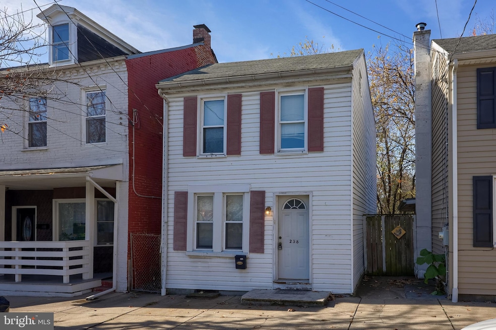 238 S 4th St, Columbia, PA 17512 - photo 1