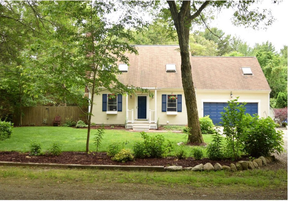 21 Quippish Rd, Mashpee, MA 02649 - photo 1