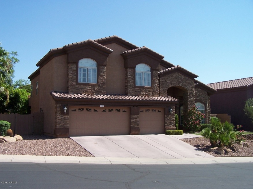 1922 e claire drive (3)