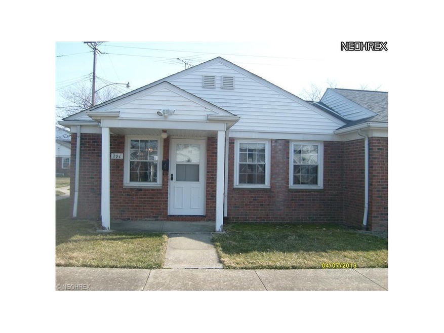 DARLING, ALL BRICK, END UNIT, 2 BEDROOM CONDO WITH