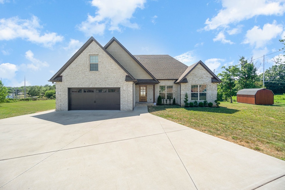 318 Shelby Cir, Shelbyville, TN 37160 - photo 1