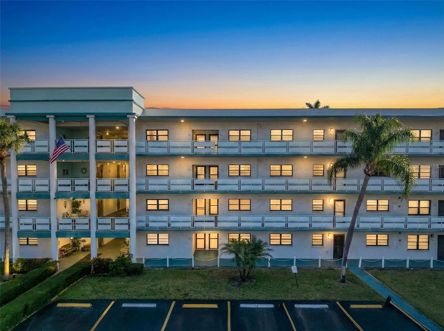 Terrace Park of Five Towns unit 206, Saint Petersburg, FL 33709 - photo 1