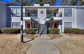 586 Windchase Ln, Stone Mountain, GA 30083 - photo 1