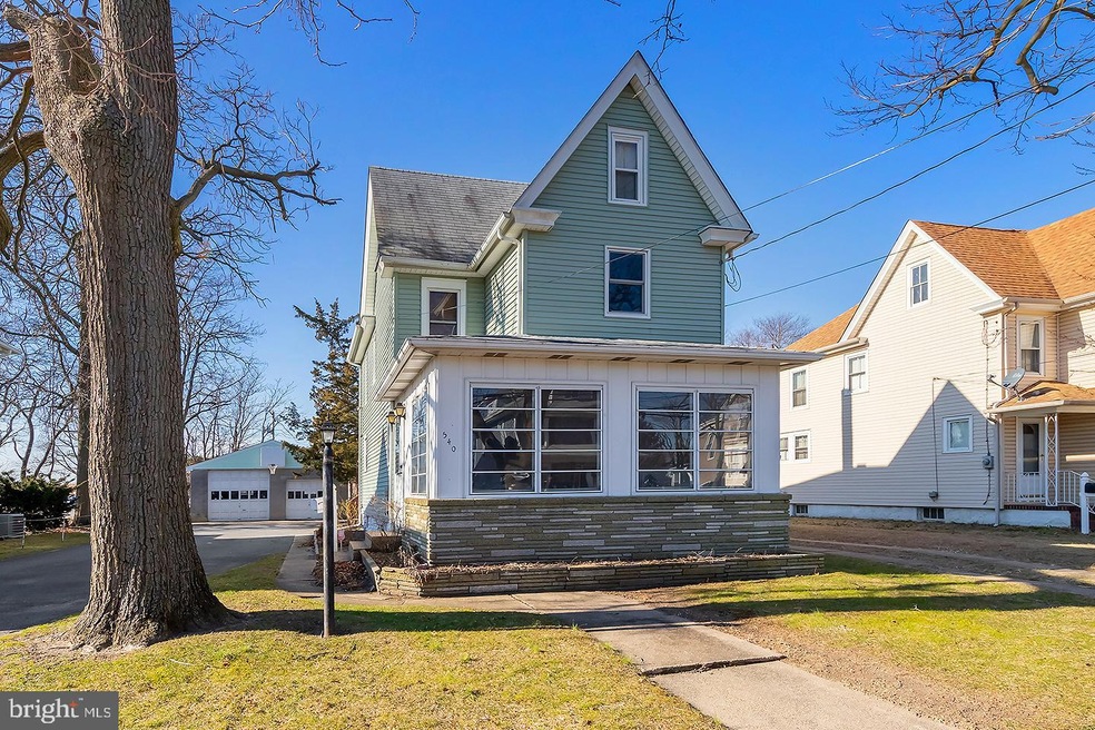 540 N Delaware St, Paulsboro, NJ 08066 - photo 1