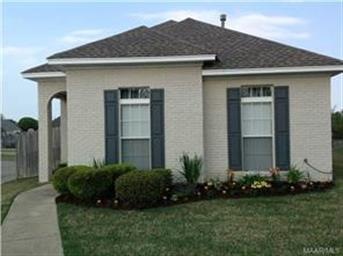 Corner lot with nice curb appeal and privacy fence
