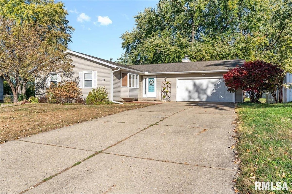 20 Crusaders Rd, Springfield, IL 62704 - photo 1