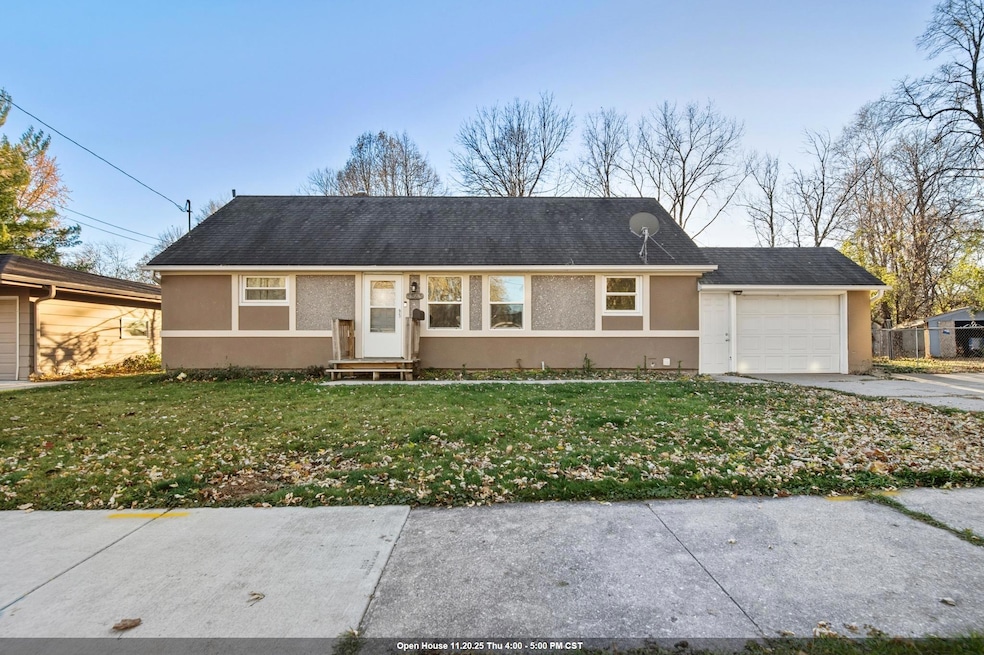 1243 Grant St, Green Bay, WI 54303 - photo 1