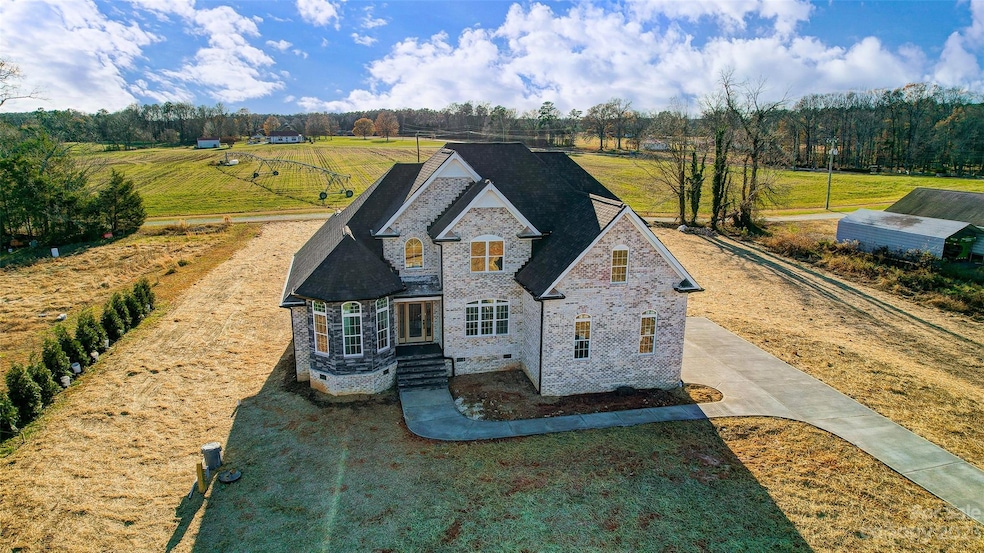 4308 White Tail Ln, Midland, NC 28107 - photo 1