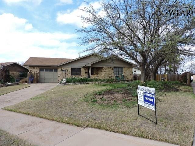 3912 Cynthia Ln, Wichita Falls, TX 76302 - photo 1