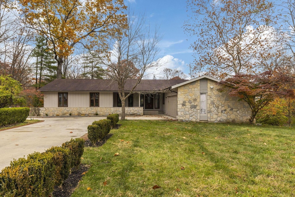 2025-11-15 834 Persimmon Pl 002