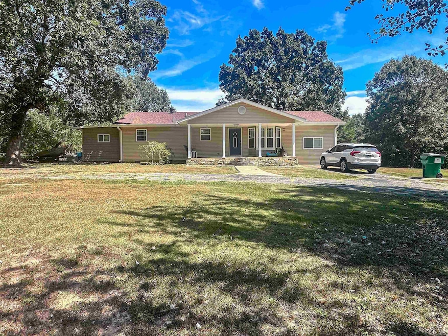 For Sale $225,000 • Co-Listing Agent