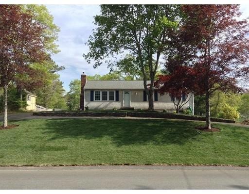 14 Hemlock Dr, Mashpee, MA 02649 - photo 1