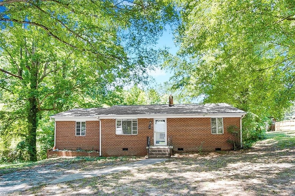 206 Spring Garden St, Asheboro, NC 27203 - photo 1