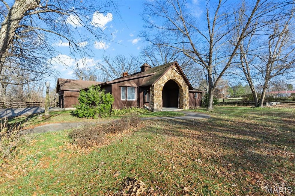 2071 Pcr 806, Perryville, MO 63775 - photo 1