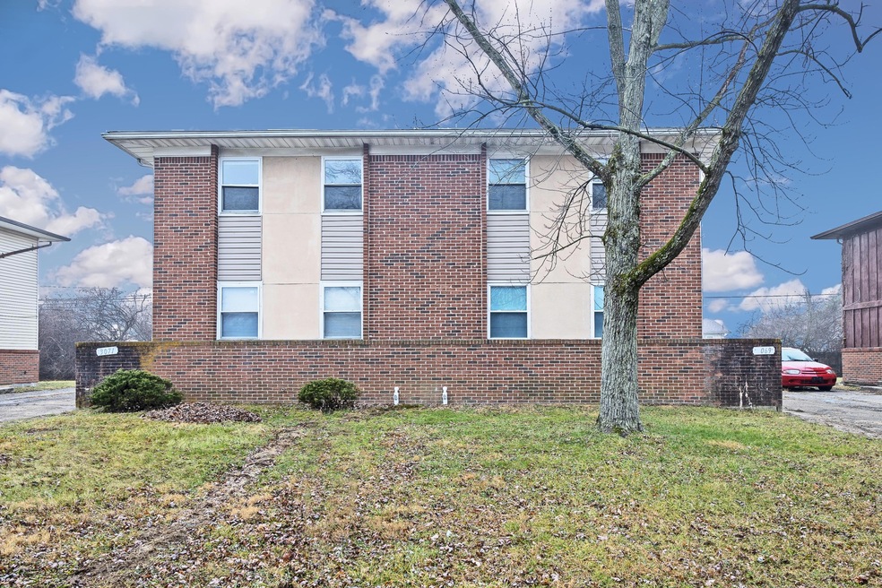 3069-3071RotundaCourt_2