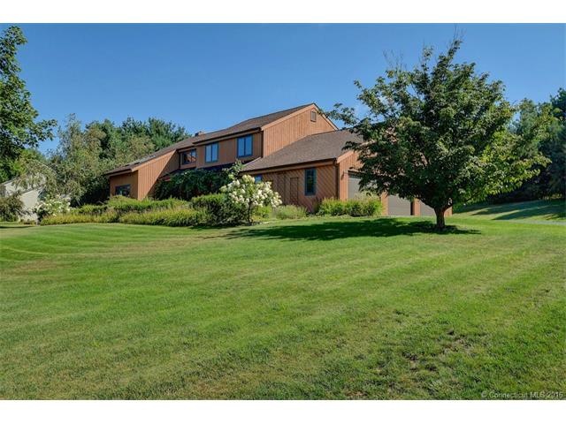 92 Buckingham Dr, Glastonbury, CT 06033 - photo 1