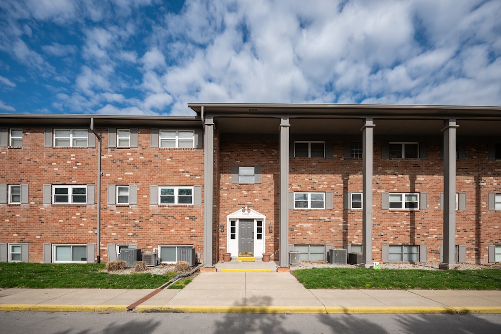 5016 Allisonville Rd Unit D, Indianapolis, IN 46205 MLS MBR21969801