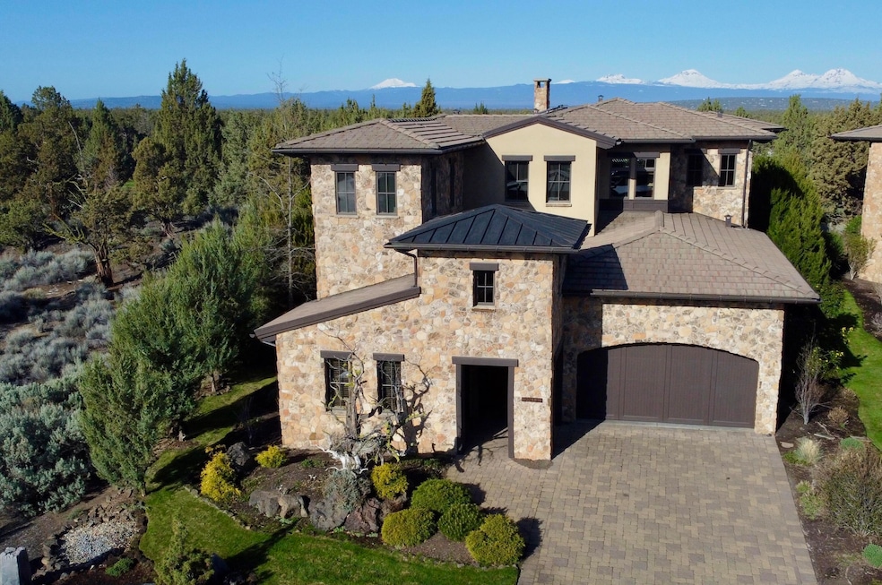 22887 Ghost Tree Ln, Bend, OR 97701 - photo 1