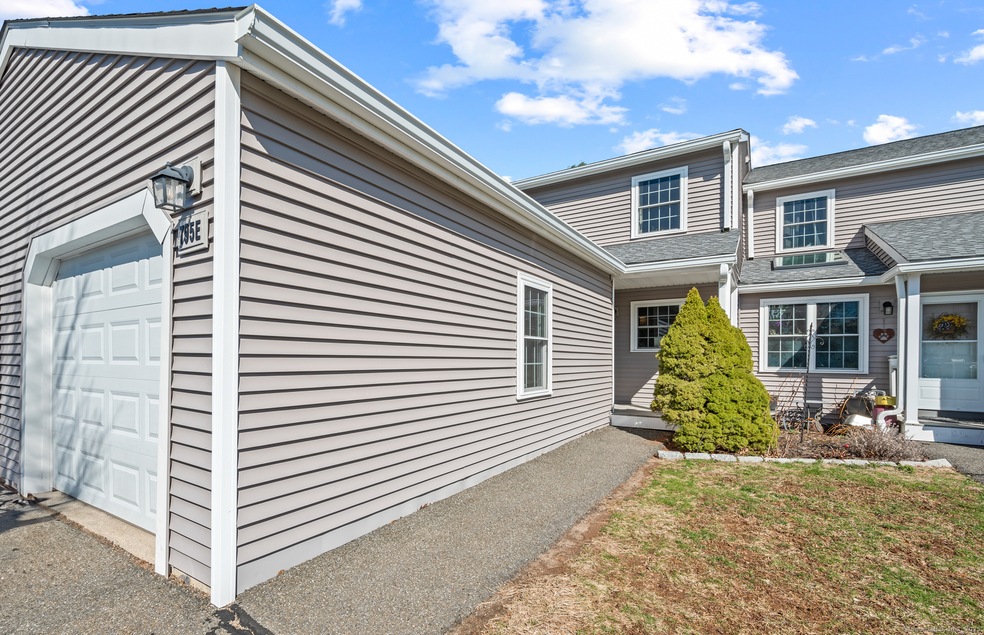 795 Long Hill Rd unit E, Middletown, CT 06457 - photo 1