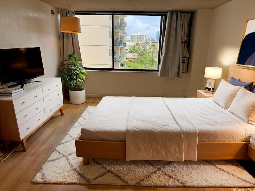 444 Niu St unit 815, Honolulu, HI 96815 - photo 1