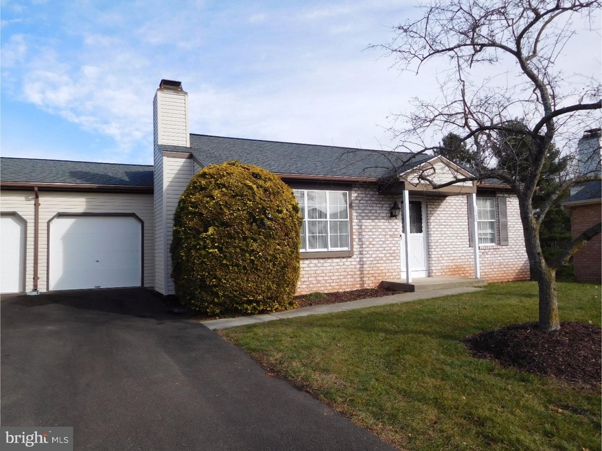 1308 Fairbourne Ct unit 1308, Lansdale, PA 19446 - photo 1