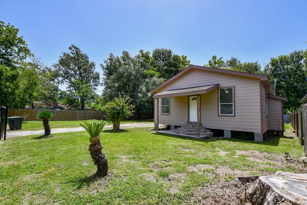 3910 Hurley St, Houston, TX 77093 - photo 1