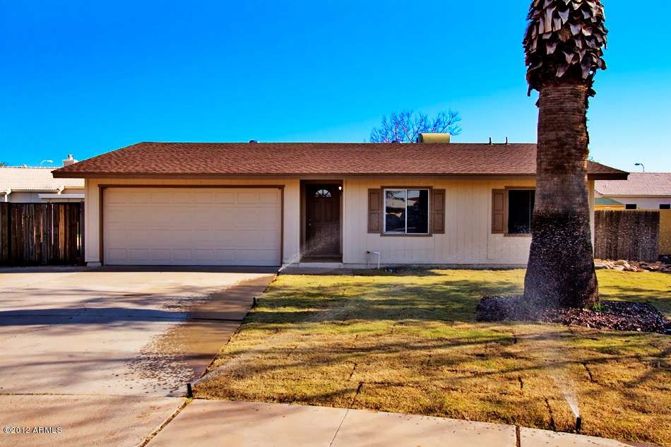 318 E Jacaranda St, Mesa, AZ 85201 - photo 1