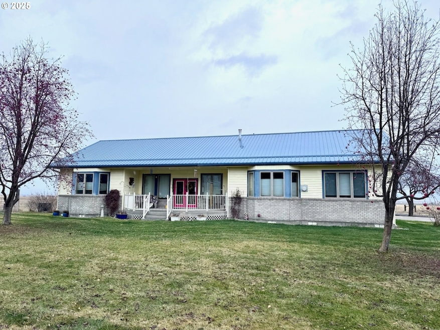 15843 Hunt Mountain Ln, Bakercity, OR 97814 - photo 1