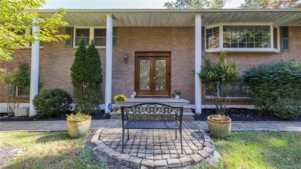 401 Phillips Hill Rd, New City, NY 10956 - photo 1