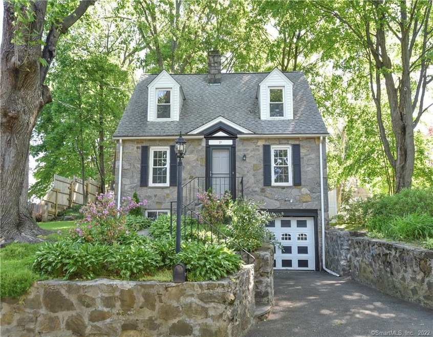 21 Ludlowe Ct, Fairfield, CT 06824 - photo 1