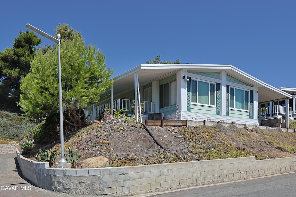 JS_275SouthWorthingtonSt_00002