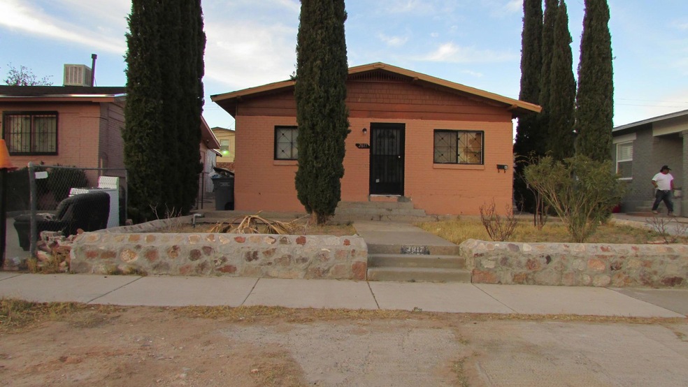 2817 Nashville Ave, El Paso, TX 79930 - photo 1