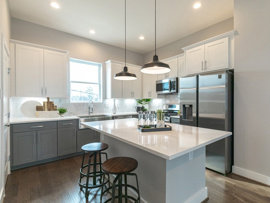 622 E Janisch Rd unit H, Houston, TX 77022 - photo 1