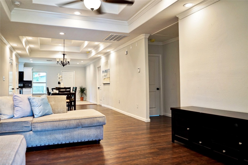 6811 Paris St, Houston, TX 77021 - photo 1